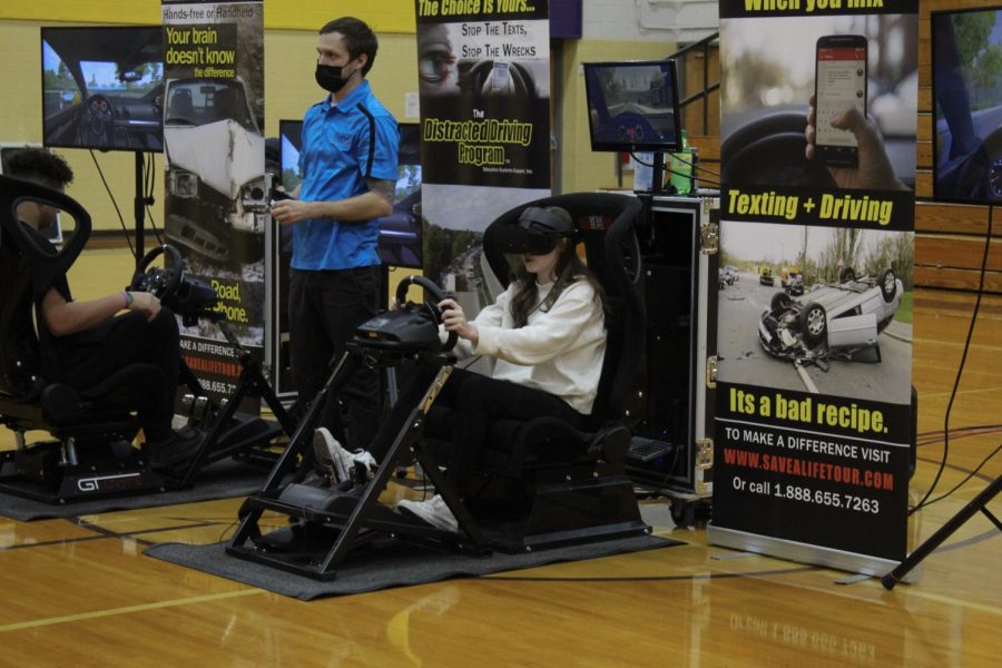 Distracted+driving+simulation+comes+to+CHS