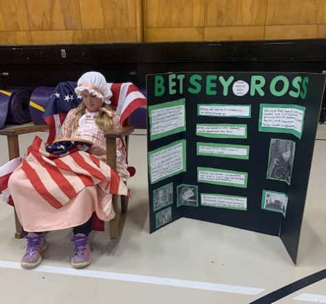 Ayla Blossom posing as Betsy Ross