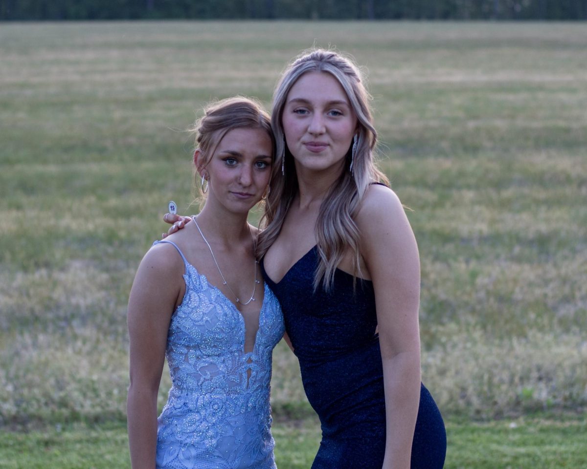 Lauren Trader and her friend who attended prom