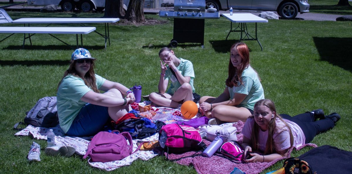 Elizabeth Smith, Alyssa Lebron, Geneveve Chadwell,  Savanah Smith soaking up the sun