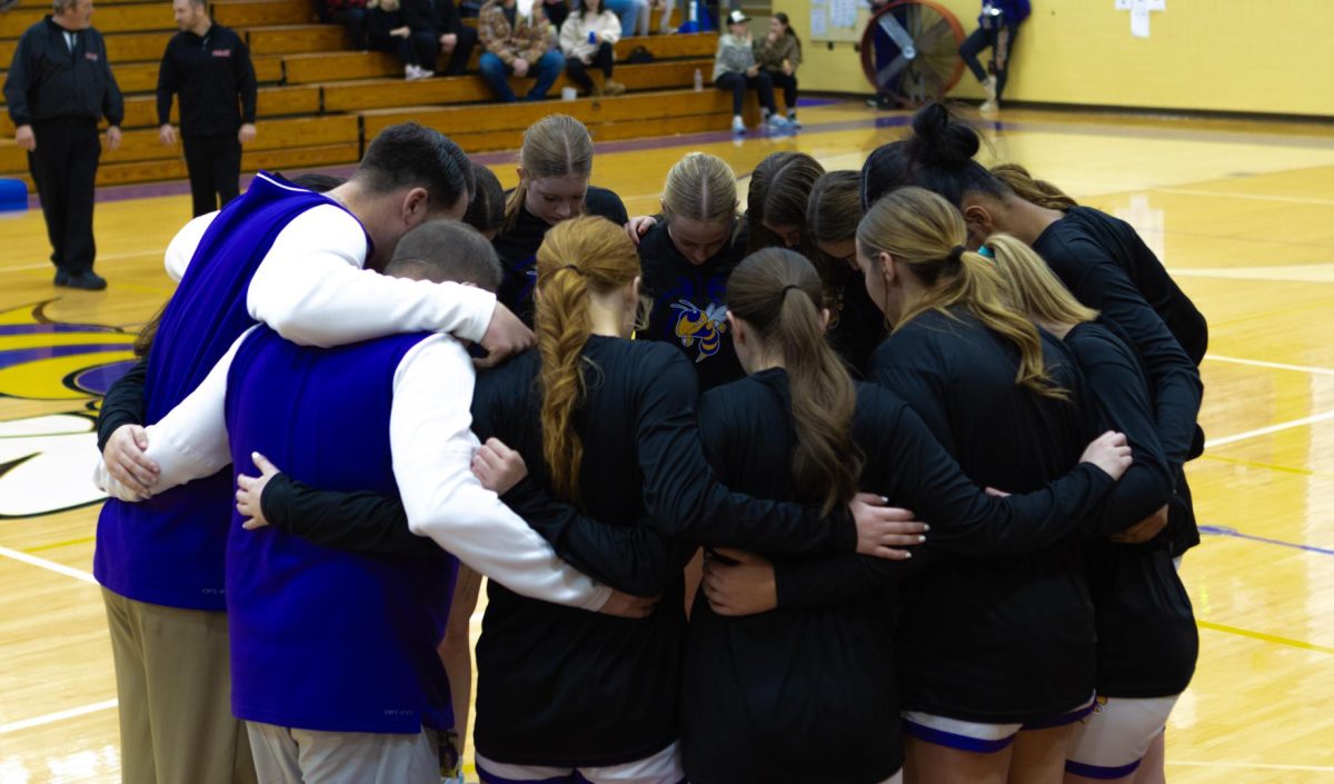 Team huddle before tip off!